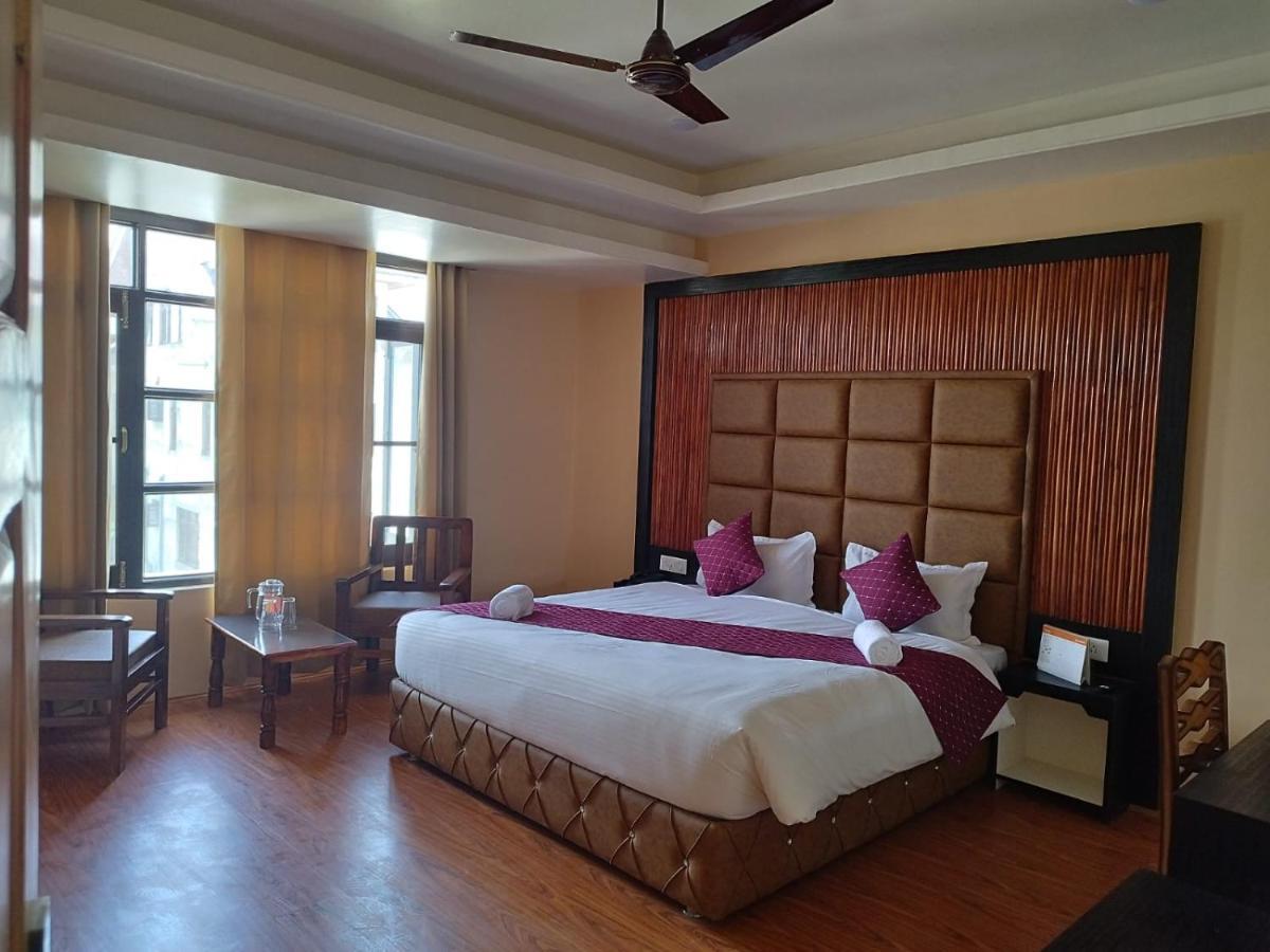 Fair Mount, Airport Road, Humhama Srinagar Hotel Exterior photo