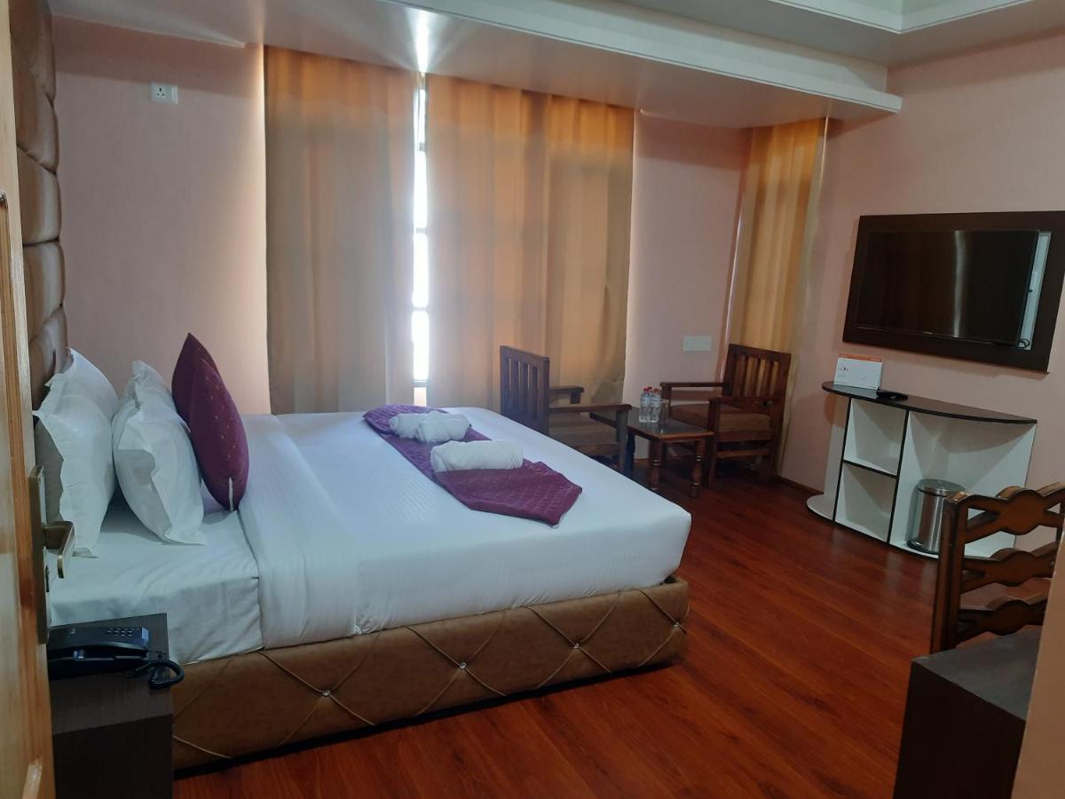 Fair Mount, Airport Road, Humhama Srinagar Hotel Exterior photo